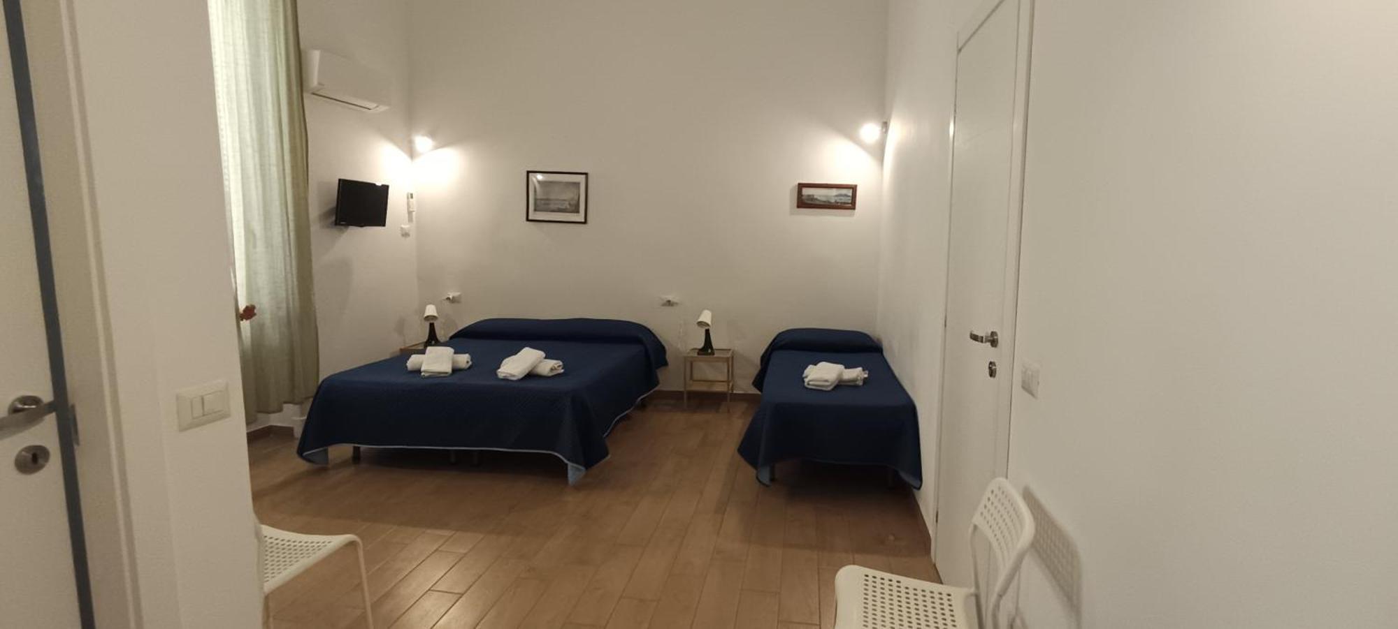 مبيت وإفطار نابولي Casa Laura Oliva Mancini المظهر الخارجي الصورة