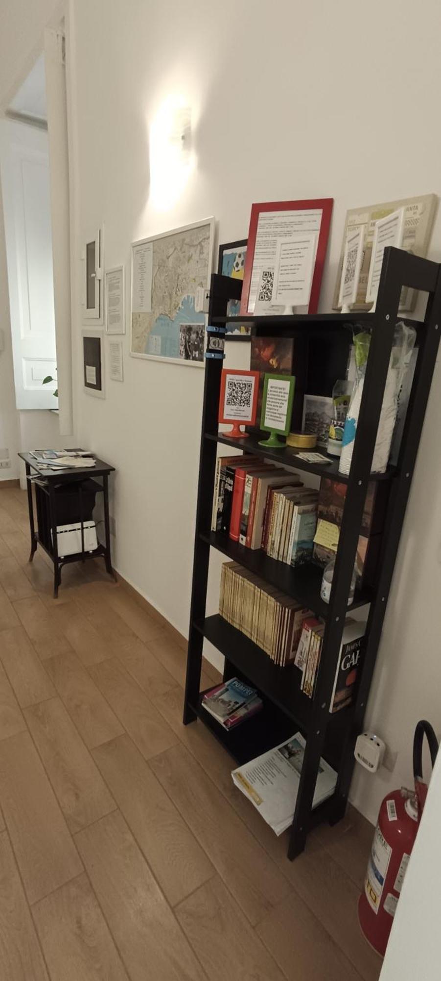 مبيت وإفطار نابولي Casa Laura Oliva Mancini المظهر الخارجي الصورة